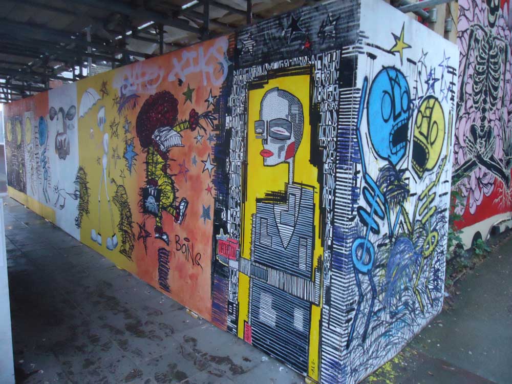 Alo and friends on the Hackney Road