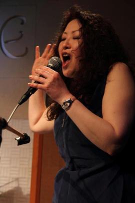 Yumi performs 'Dynamate/I am Your Animal' at Kanda Isolde, 2013, (photo: Hideki Matsumoto)