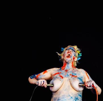 ORGAN: American conceptual artist Dan Graham on why he hates conceptual art… Debs for Mayor of London… And another bag load of feisty punky shouty riot grrl flavoured queercore goodness and&nbsp;such..