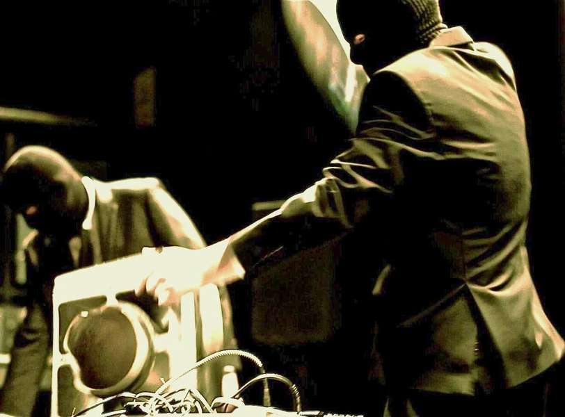 tnbthearnolfini_page_image