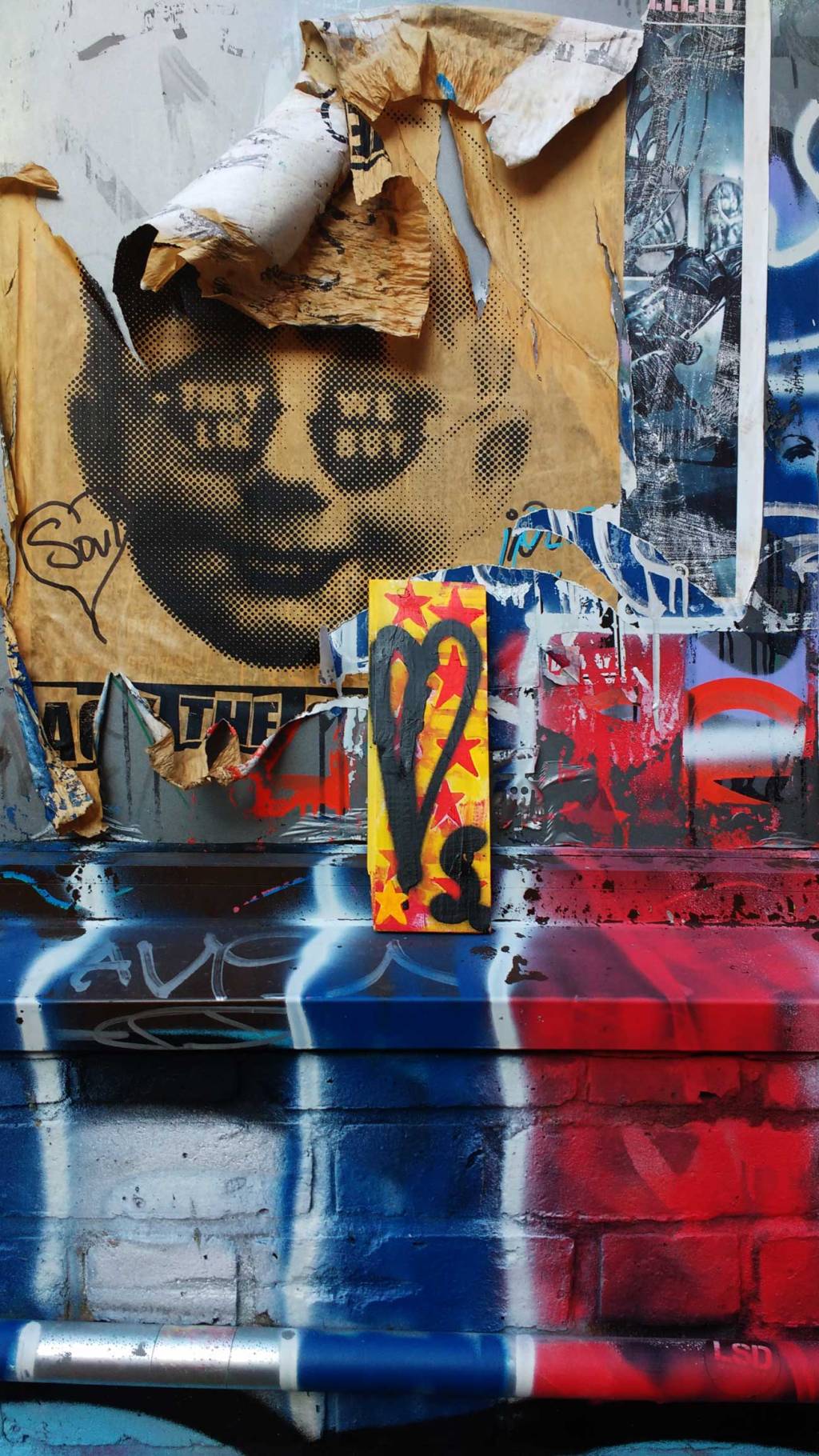 ORGAN THING: Art dropping, trumpet blowing, Brick Lane, Sclater Street, starz in the Star Yard, 36 more paintings hung on the streets of East&nbsp;London…