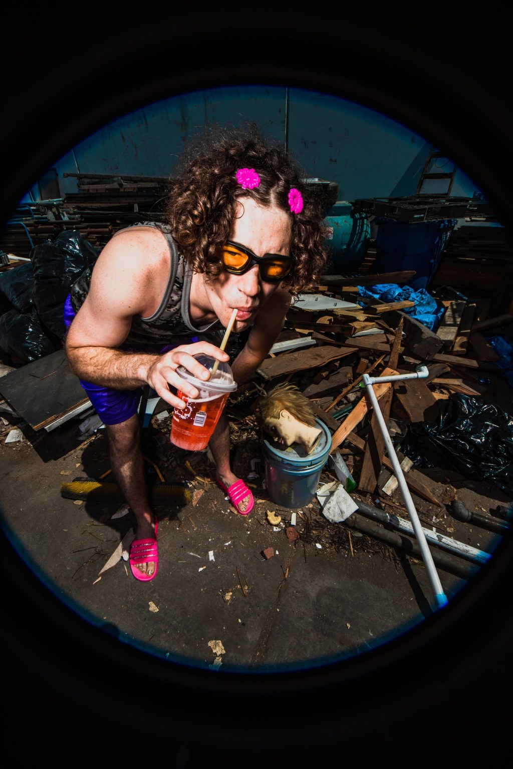 ORGAN: Five music things – Läuten der Seele, Teke::Teke, enigmatic Irish noise-punk band Naked Lungs, some Iceboy Violet and Sugar Pit would love to help you because he’s working at his&nbsp;job…