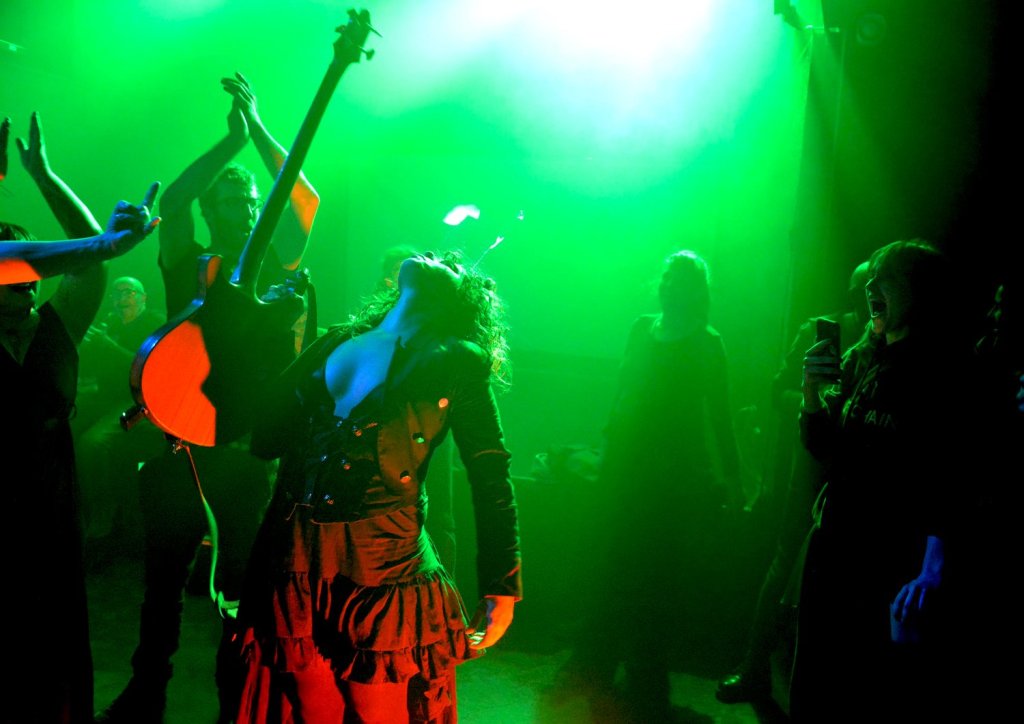 ORGAN THING: Putan Club? Who are they? Where are we? Iconoclastic nihilism? Le Putan Club est un banc d’essai. Putan Club say they are a test bench, the avant rock band are far more than just that, they have a new album out, their UK tour starts next week. The Putan Club stands for feminism, electricity, electronics and&nbsp;savagery…