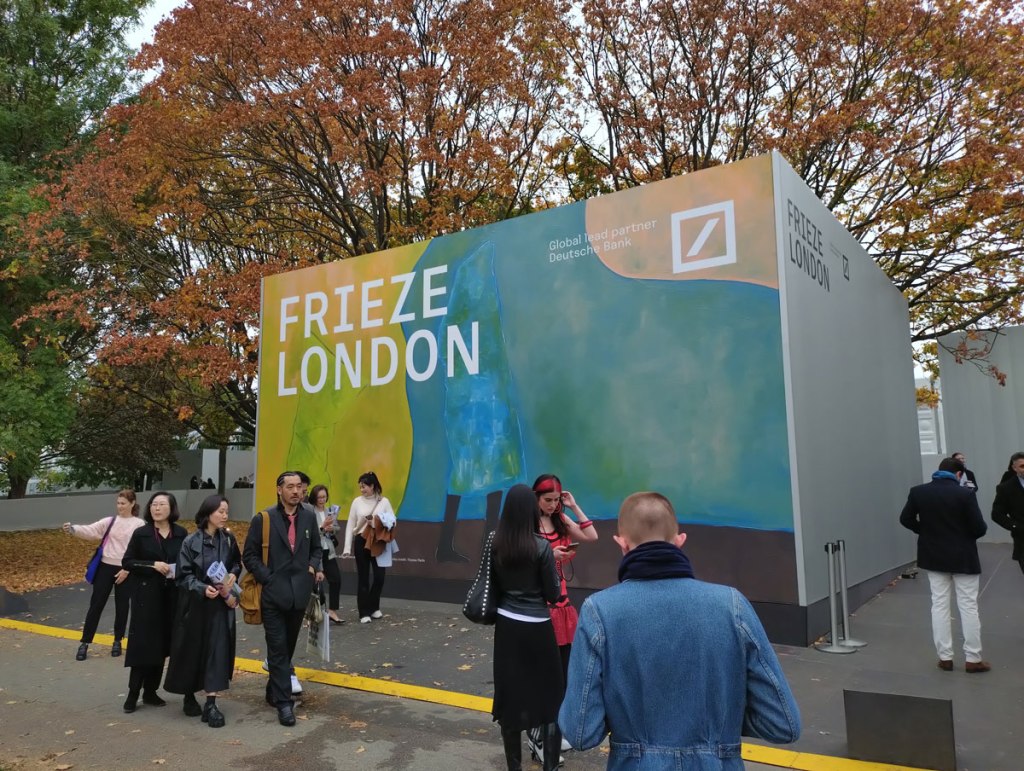 ORGAN: Frieze week – The Fair itself Part One; in via The Pit and Viola Frey, a gorgeous Katherine Bradford painting, the colour of Ana Segovia, Faiza Butt, llana Harris-Babou, the first hour and a&nbsp;bit…